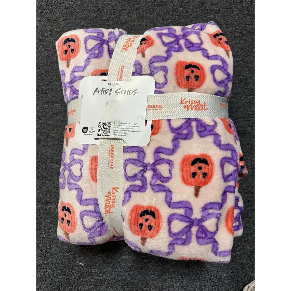 NWT Berkshire Artist Series Pumpkin Blanket - Full/Queen